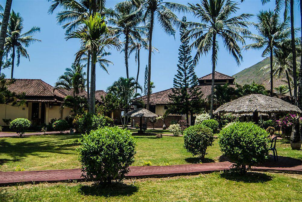 Kuta Indah Hotel Exterior photo
