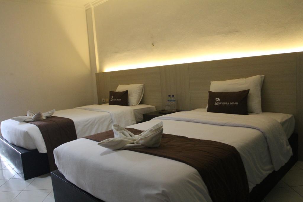 Kuta Indah Hotel Exterior photo