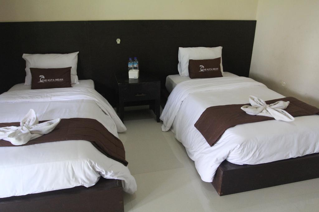 Kuta Indah Hotel Exterior photo