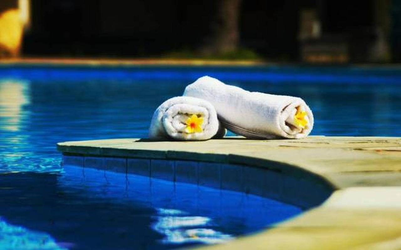 Kuta Indah Hotel Exterior photo