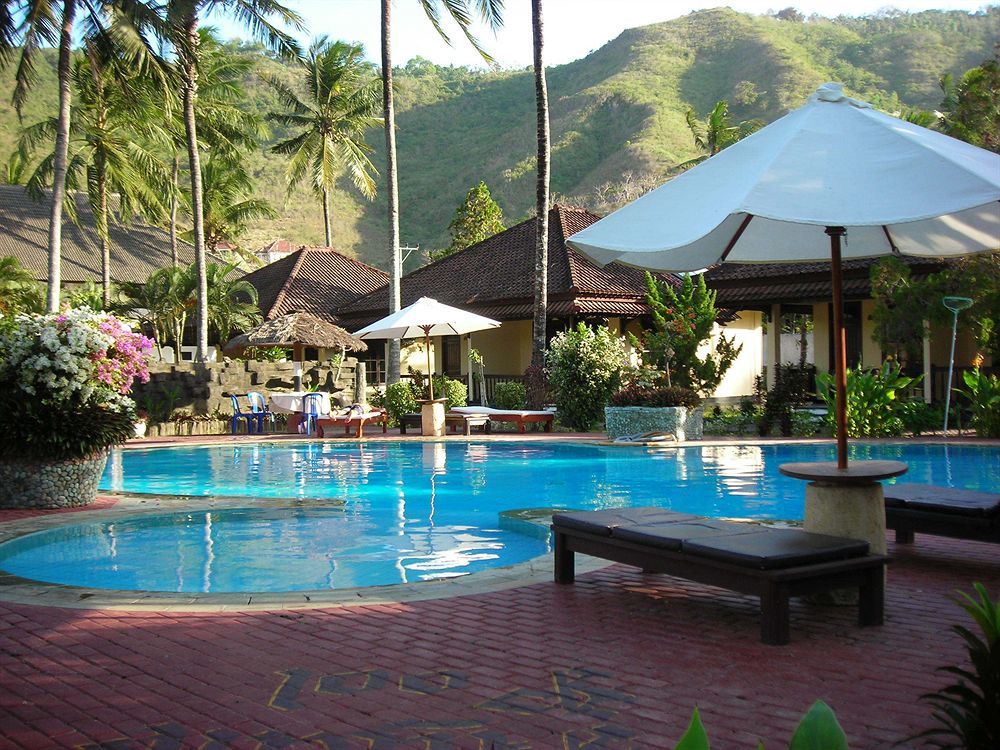 Kuta Indah Hotel Exterior photo