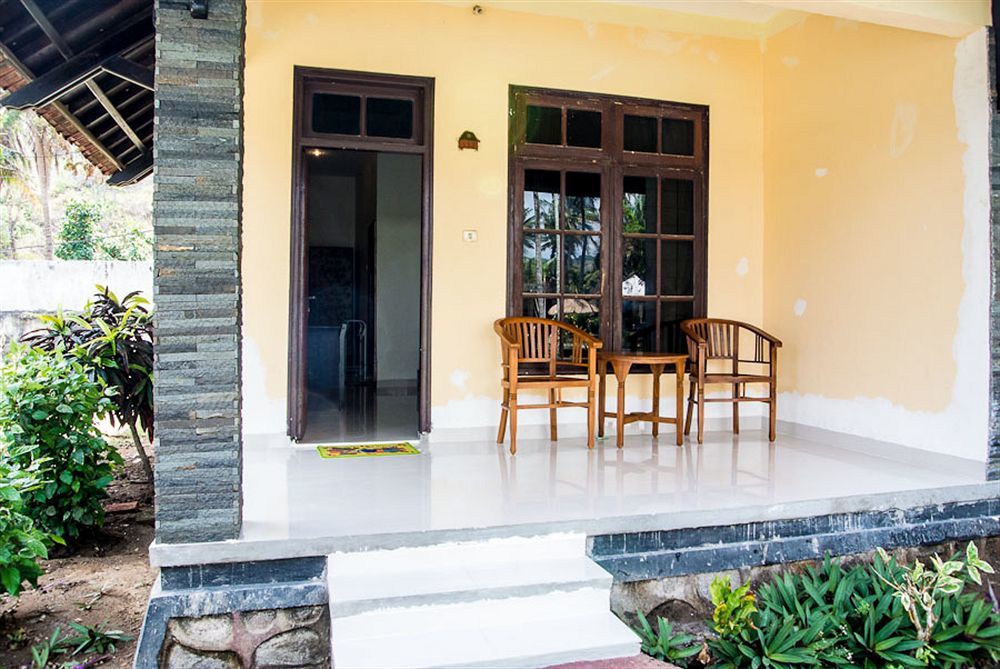 Kuta Indah Hotel Exterior photo